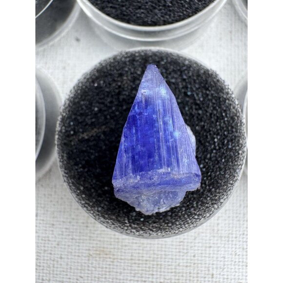 Tanzanite Crystals Lot - 139 carats - Picture 2 of 9